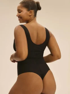 Body Tanga Reductor sin aros Simone Perele Story 1F6500