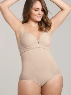 Braga faja alta con control de abdomen invisible en glúteos Leonisa 012811