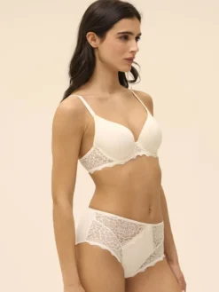Sujetador con relleno Spacer escotado Simone Perele Caresse 12A316