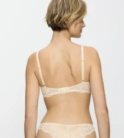 Sujetador de encaje moldeado Triumph Amourette Charm W02